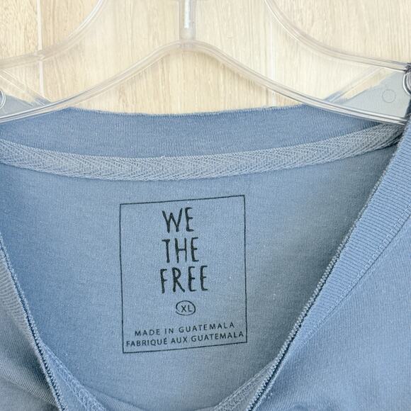 We The Free People Tee Shirt Women XL Blue Cropped Boxy Rolled Sleeve Raw Hem - Picture 3 of 10